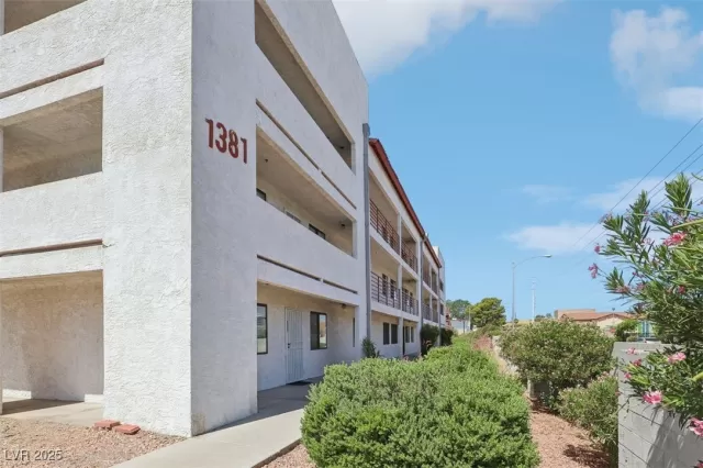 MLS: 2682626 Condo For Sale