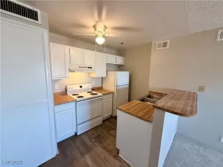 Photo #2: 2682626 Listing