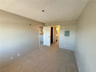 Photo #4: 2682626 Listing