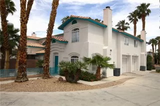 Photo #1: 2682676 Listing 