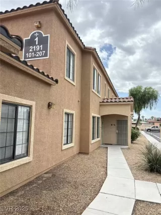 Photo #1: 2682689 Listing 