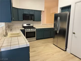 Photo #2: 2682690 Listing 