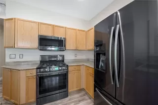 Photo #6: 2682741 Listing