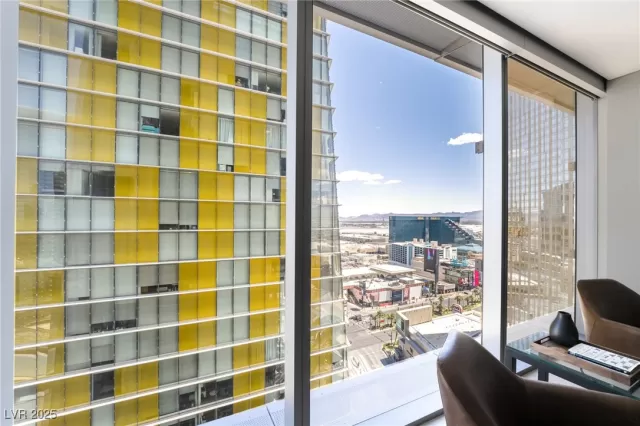 MLS: 2682752 Condo For Sale