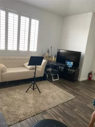 Photo #6: 2682762 Listing 