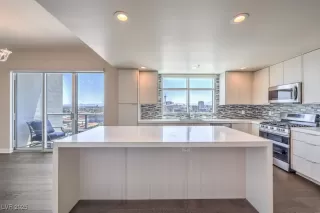 Photo #5: 2682832 Listing