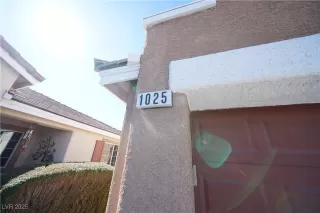 Photo #1: 2682833 Listing 
