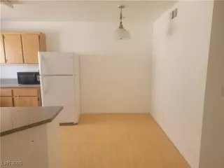 Photo #2: 2682838 Listing