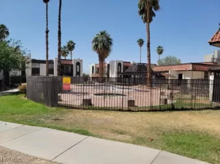 Photo #2: 2682840 Listing