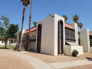 Photo #3: 2682840 Listing