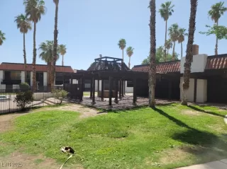 Photo #5: 2682840 Listing