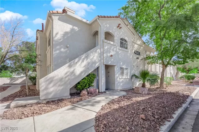 MLS: 2682898 Condo For Sale