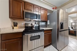 Photo #6: 2682913 Listing