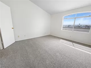 Photo #4: 2682918 Listing