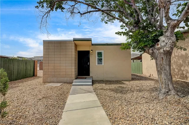 MLS: 2682952 Condo For Sale