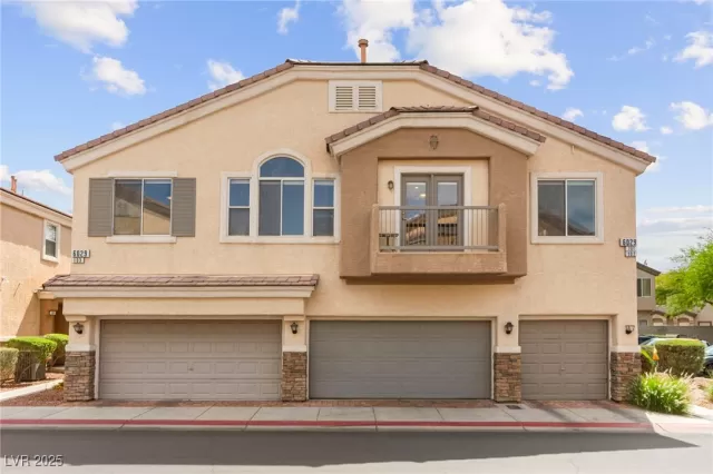 MLS: 2682954 Condo For Sale