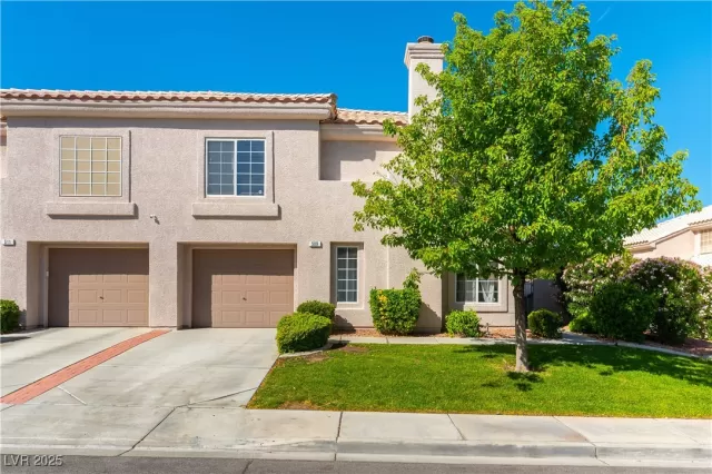 MLS: 2682969 Condo For Sale