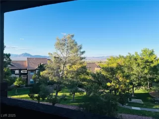 Photo #5: 2682982 Listing