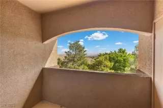 Photo #6: 2682982 Listing