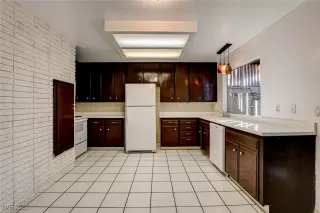 Photo #4: 2682985 Listing