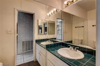 Photo #6: 2682985 Listing