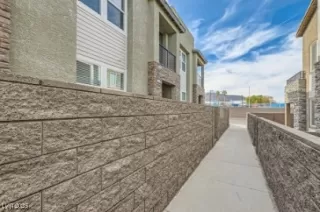 Photo #2: 2683006 Listing 