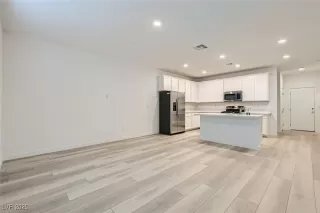 Photo #5: 2683006 Listing 