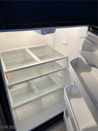 Photo #5: 2683008 Listing 