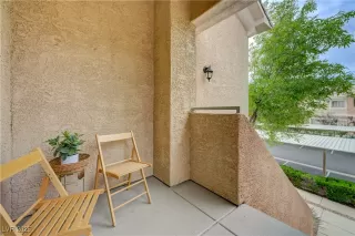 Photo #4: 2683020 Listing