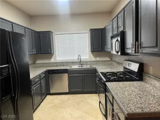 Photo #6: 2683074 Listing
