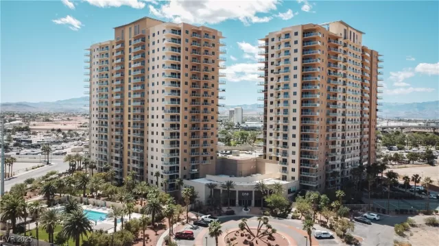 MLS: 2683078 Condo For Sale