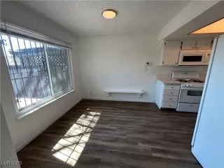 Photo #3: 2683079 Listing 