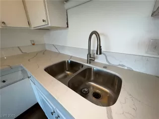 Photo #6: 2683079 Listing 