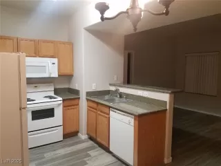 Photo #1: 2683092 Listing 