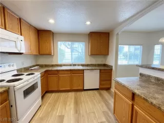 Photo #5: 2683112 Listing 