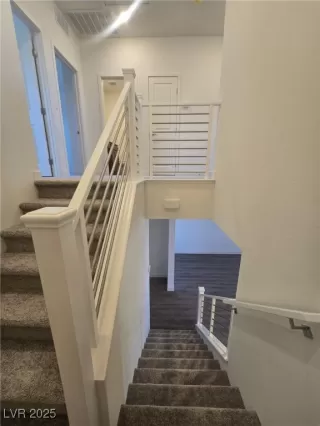 Photo #3: 2683122 Listing