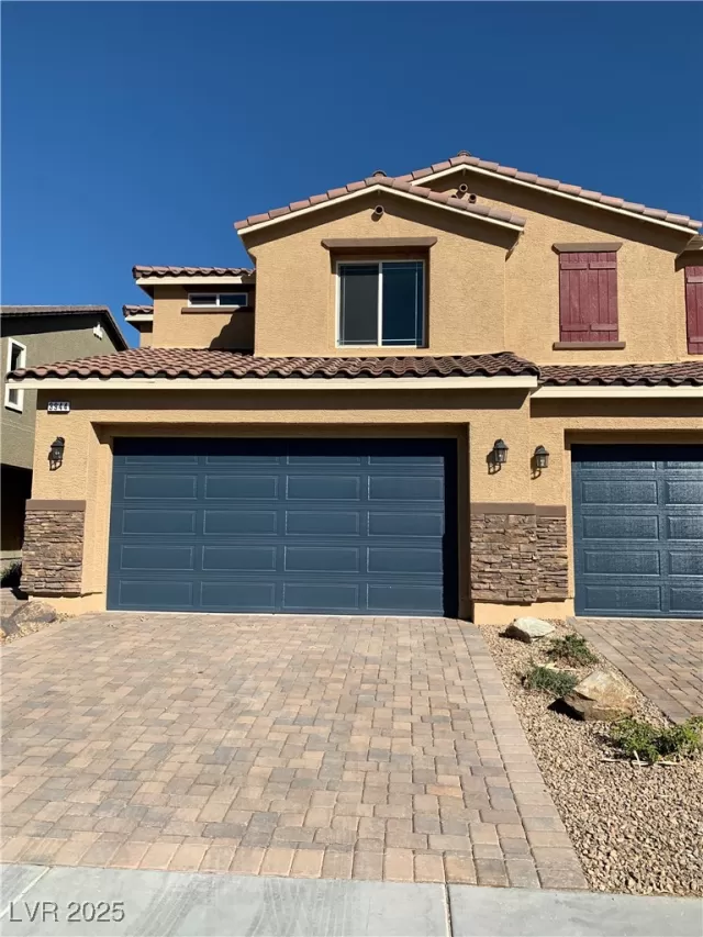 MLS: 2683130 Condo For Sale