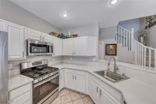 Photo #3: 2683161 Listing 