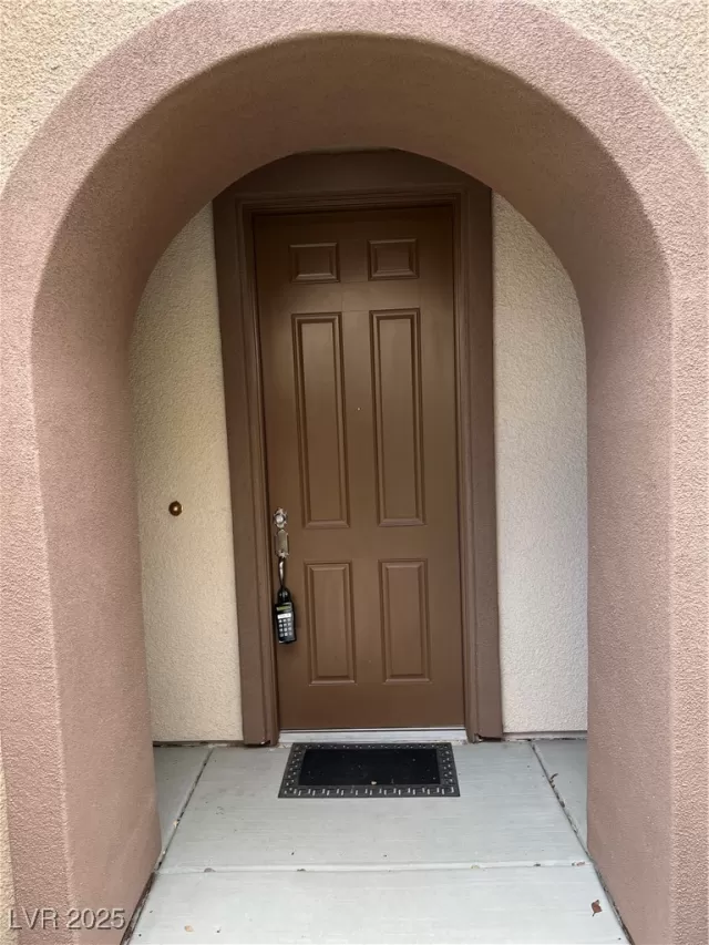 MLS: 2683177 Condo For Sale