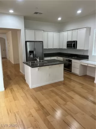 Photo #5: 2683177 Listing 