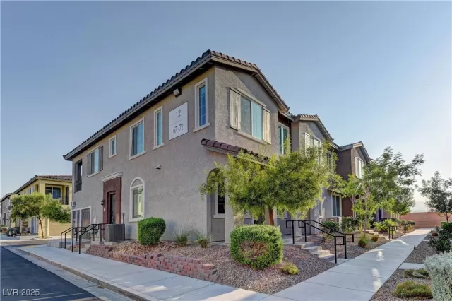 MLS: 2683285 Condo For Sale
