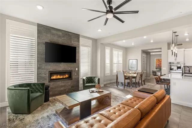 MLS: 2683308 Condo For Sale