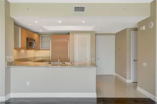 Photo #6: 2683356 Listing 