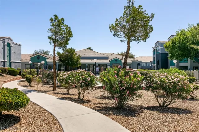 MLS: 2683380 Condo For Sale