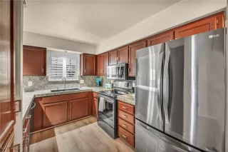 Photo #1: 2683413 Listing