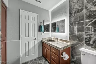 Photo #4: 2683413 Listing