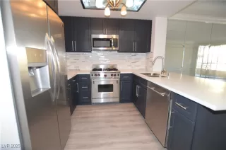 Photo #2: 2683416 Listing 