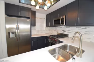 Photo #3: 2683416 Listing 