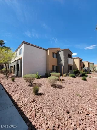 Photo #3: 2683428 Listing