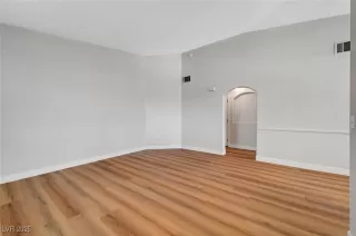 Photo #5: 2683450 Listing 